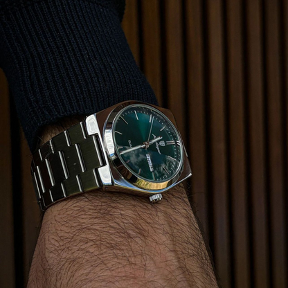 WEXLEIGH SIGNATURE WATCH