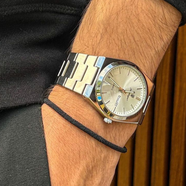 WEXLEIGH SIGNATURE WATCH
